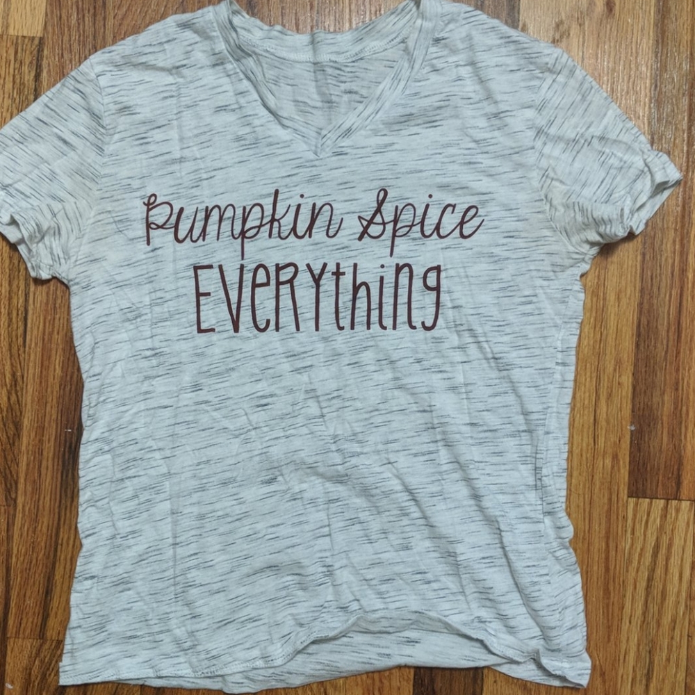 T-shirt "Pumpkin Spice Everything"